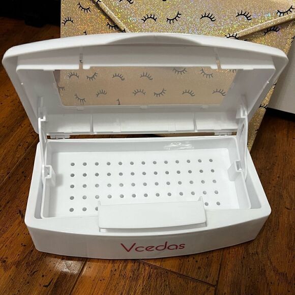 PLA paris lash academy lot, sterilizing tray, case and tweezers - Picture 2 of 11